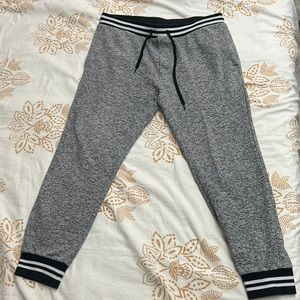 American Eagle Joggers Large
